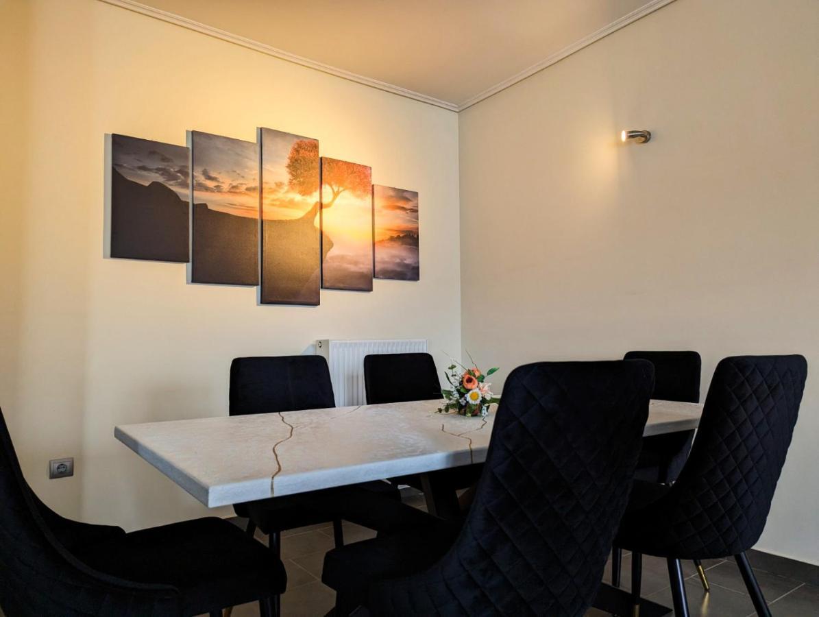 Corinthian Luxury Apartment Exteriér fotografie